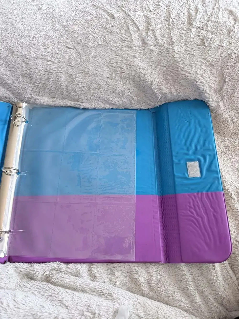 The Fantastic World of Lisa Frank Trapper Keeper & 6 folders